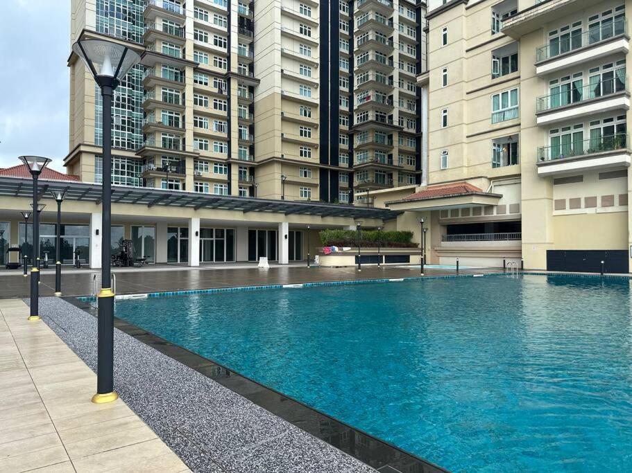 A.R Homestay Riverine Condominium Kuching Ngoại thất bức ảnh